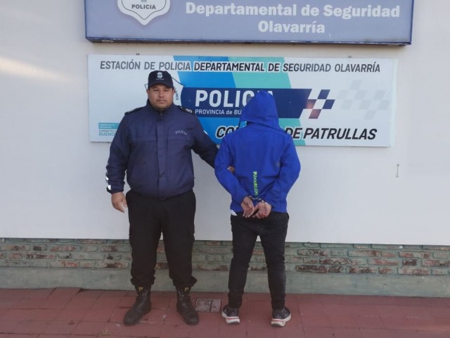 Viol una restriccin, rompi vidrios y lo aprehendieron